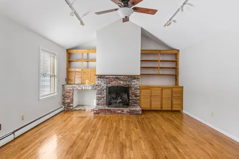 287 Tracy Road New London NH 03257