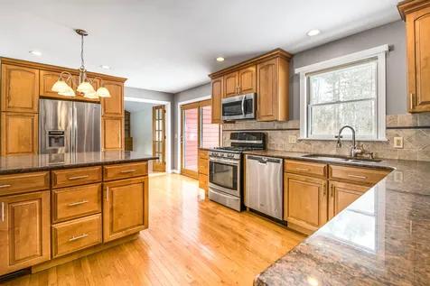 287 Tracy Road New London NH 03257