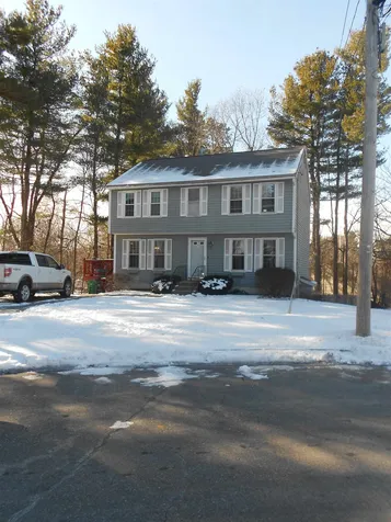 12 Peterborough Place Nashua NH 03064