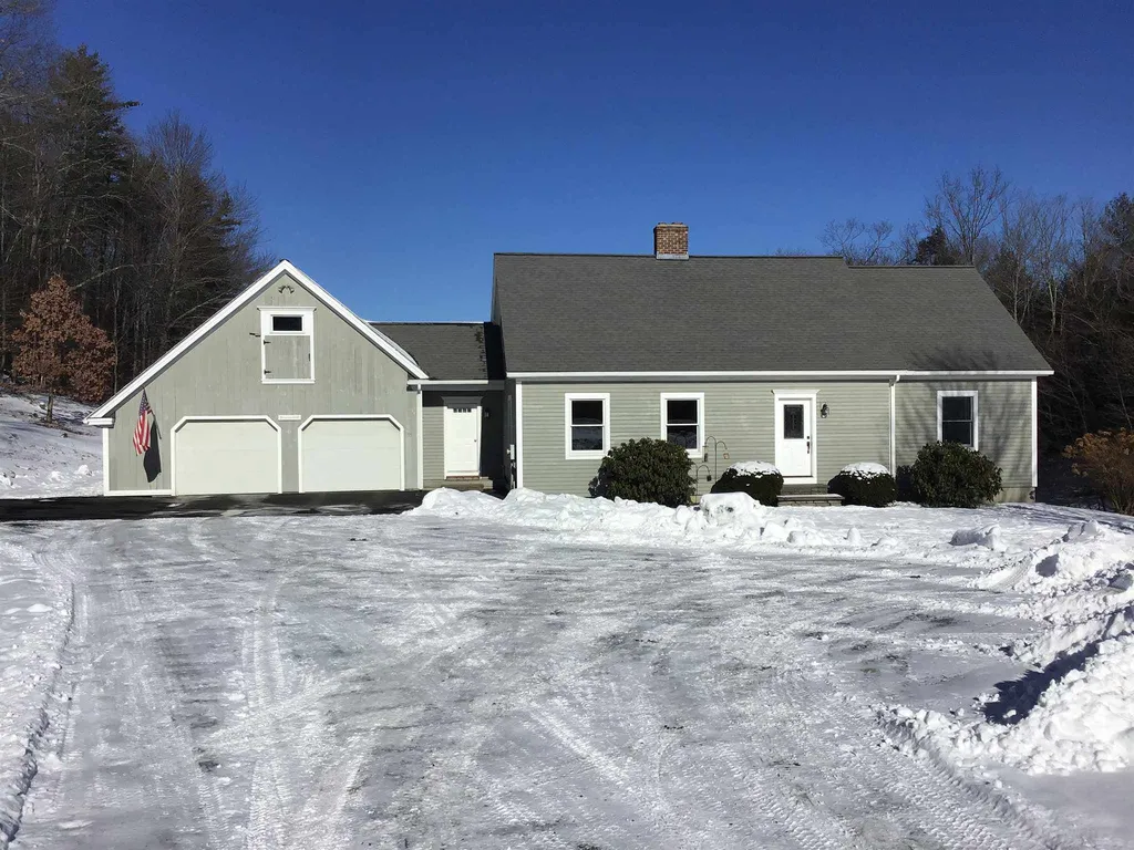 155 Beacon Hill Road Hartford VT 05001