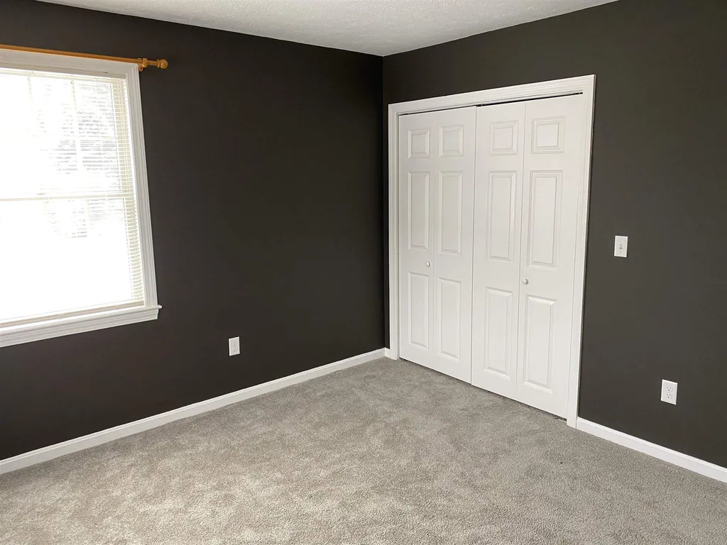16 Trishas Way Stratham NH 03885