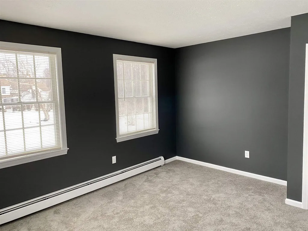 16 Trishas Way Stratham NH 03885