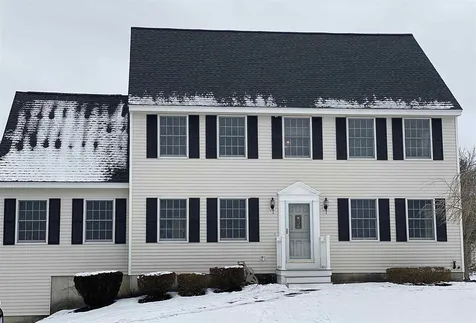 16 Trishas Way Stratham NH 03885