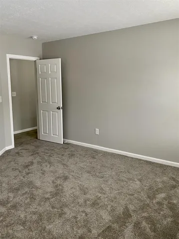 16 Trishas Way Stratham NH 03885