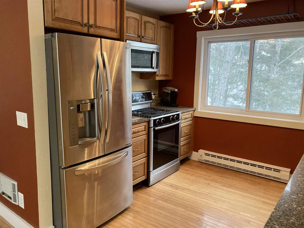 105 Williams Lane Hartford VT 05059
