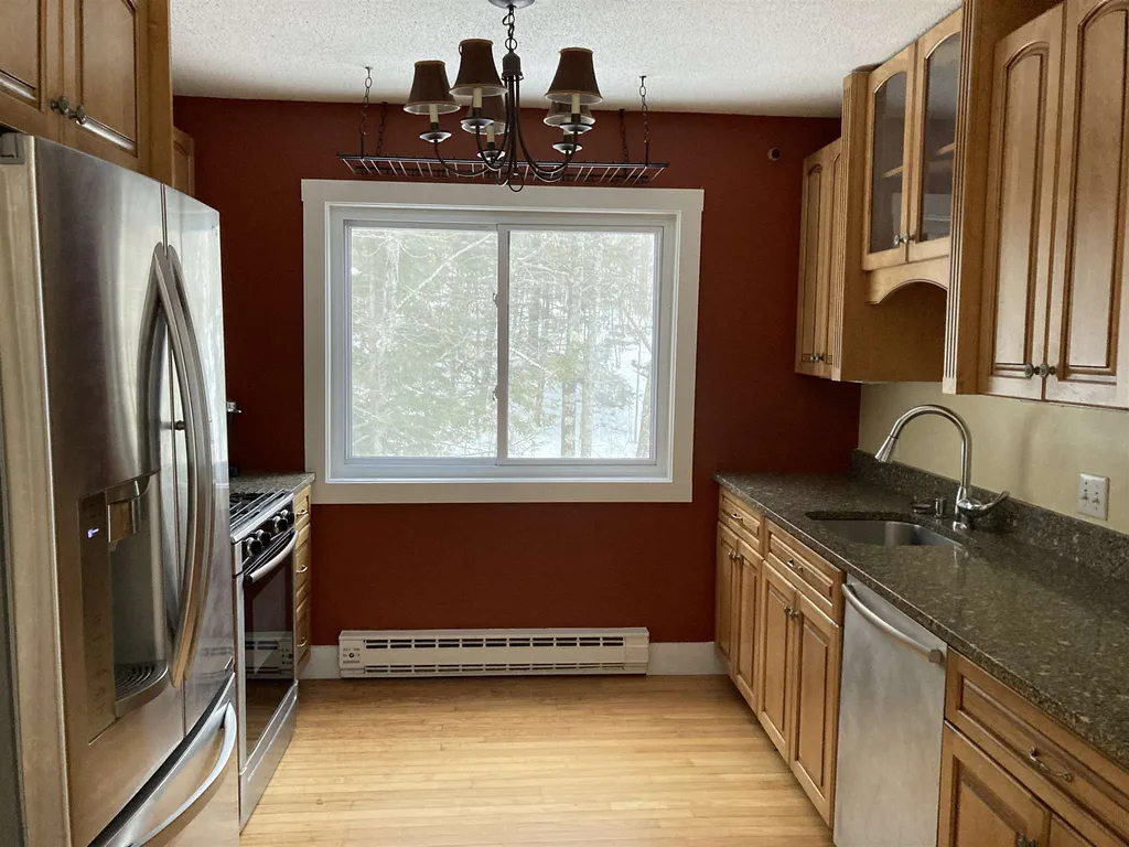 105 Williams Lane Hartford VT 05059