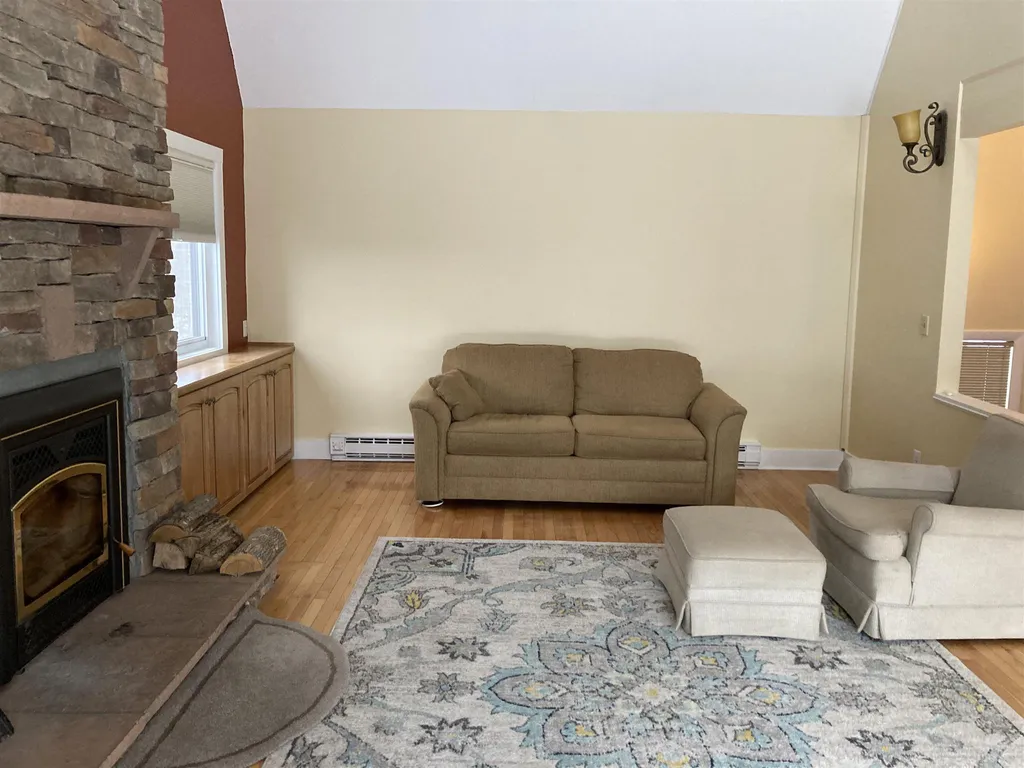 105 Williams Lane Hartford VT 05059