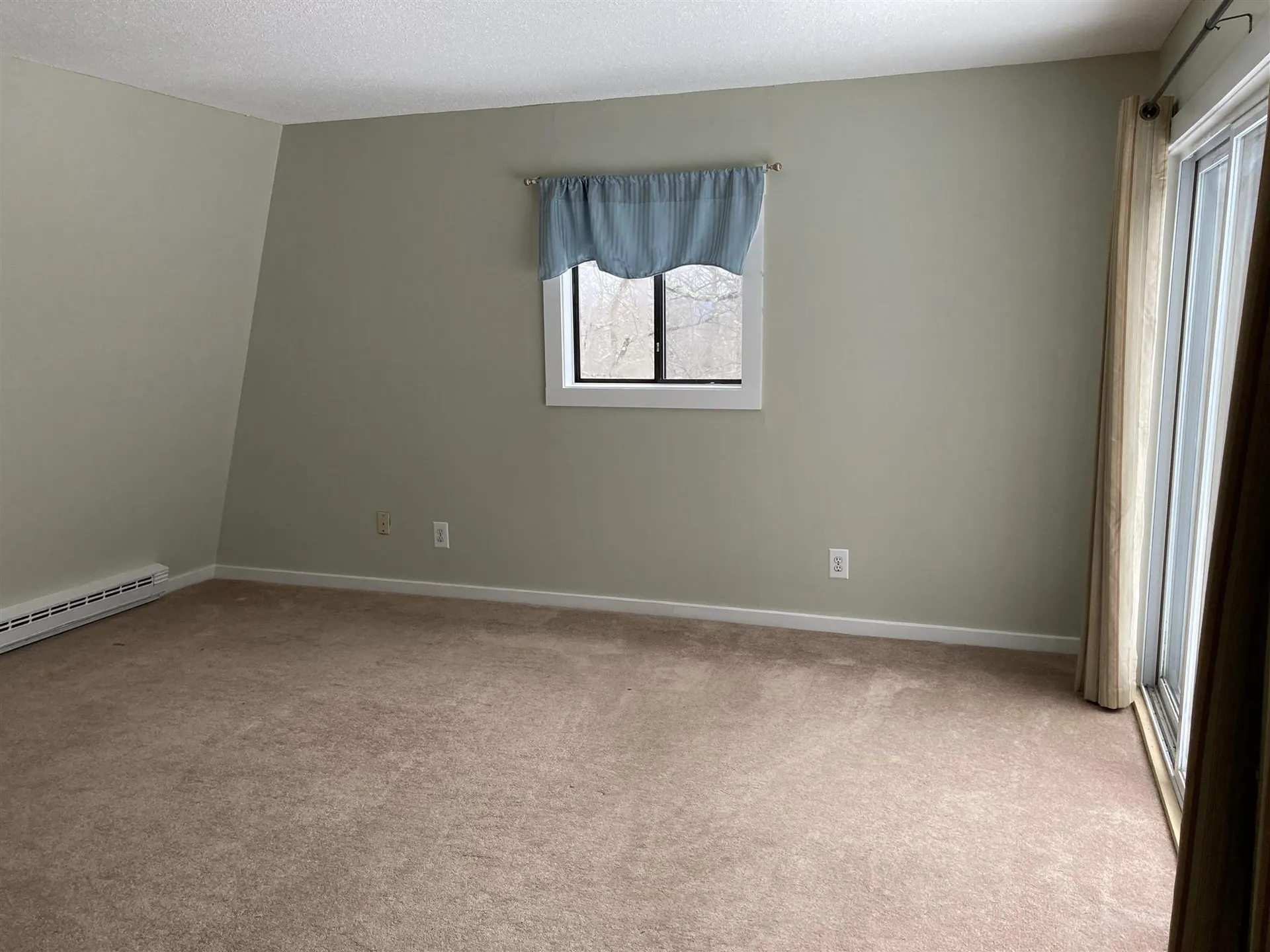 105 Williams Lane Hartford VT 05059