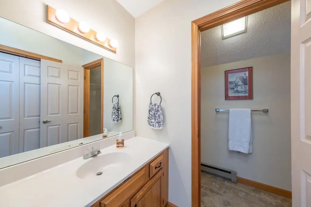 16 Riverfront Drive Woodstock NH 03262