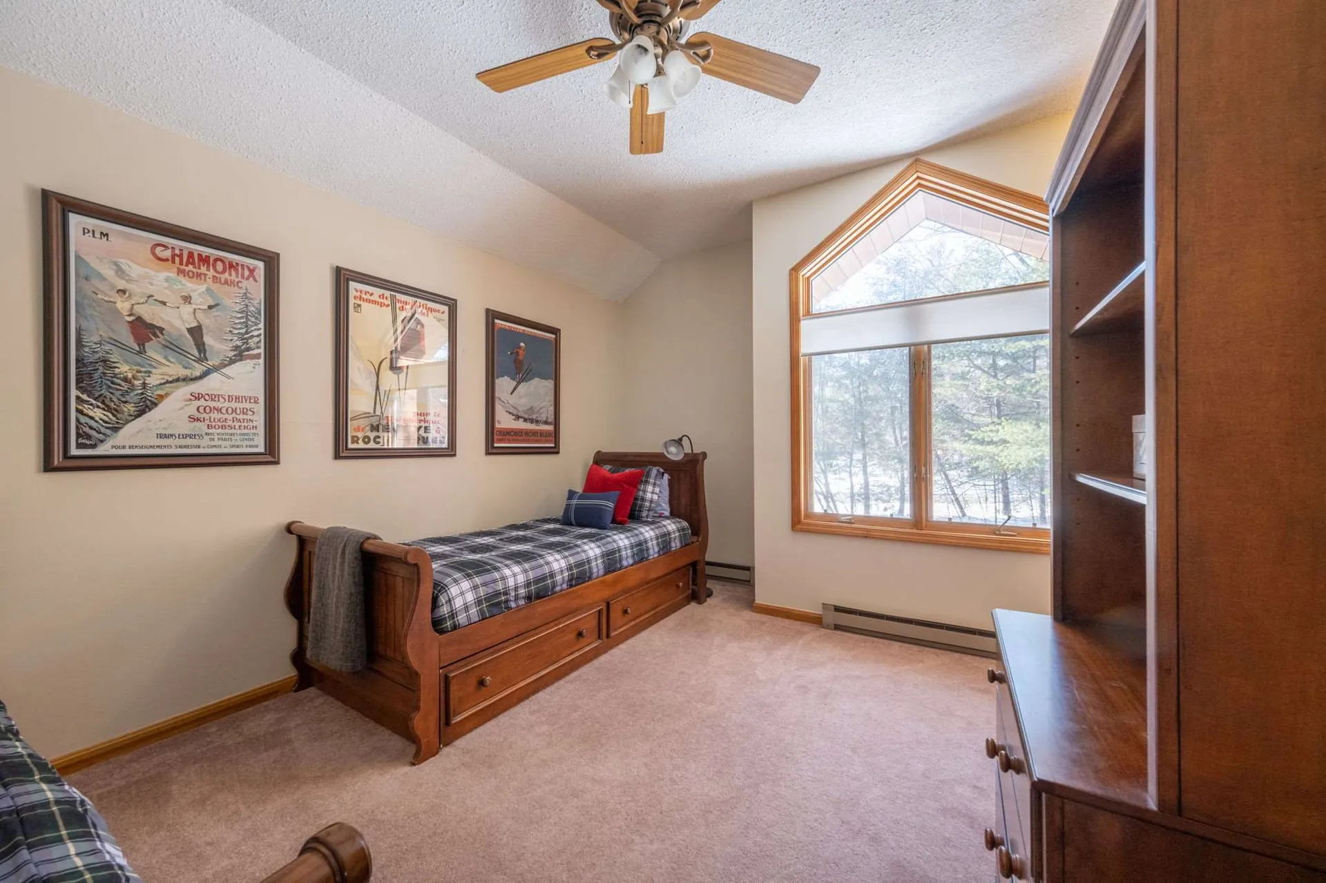 16 Riverfront Drive Woodstock NH 03262