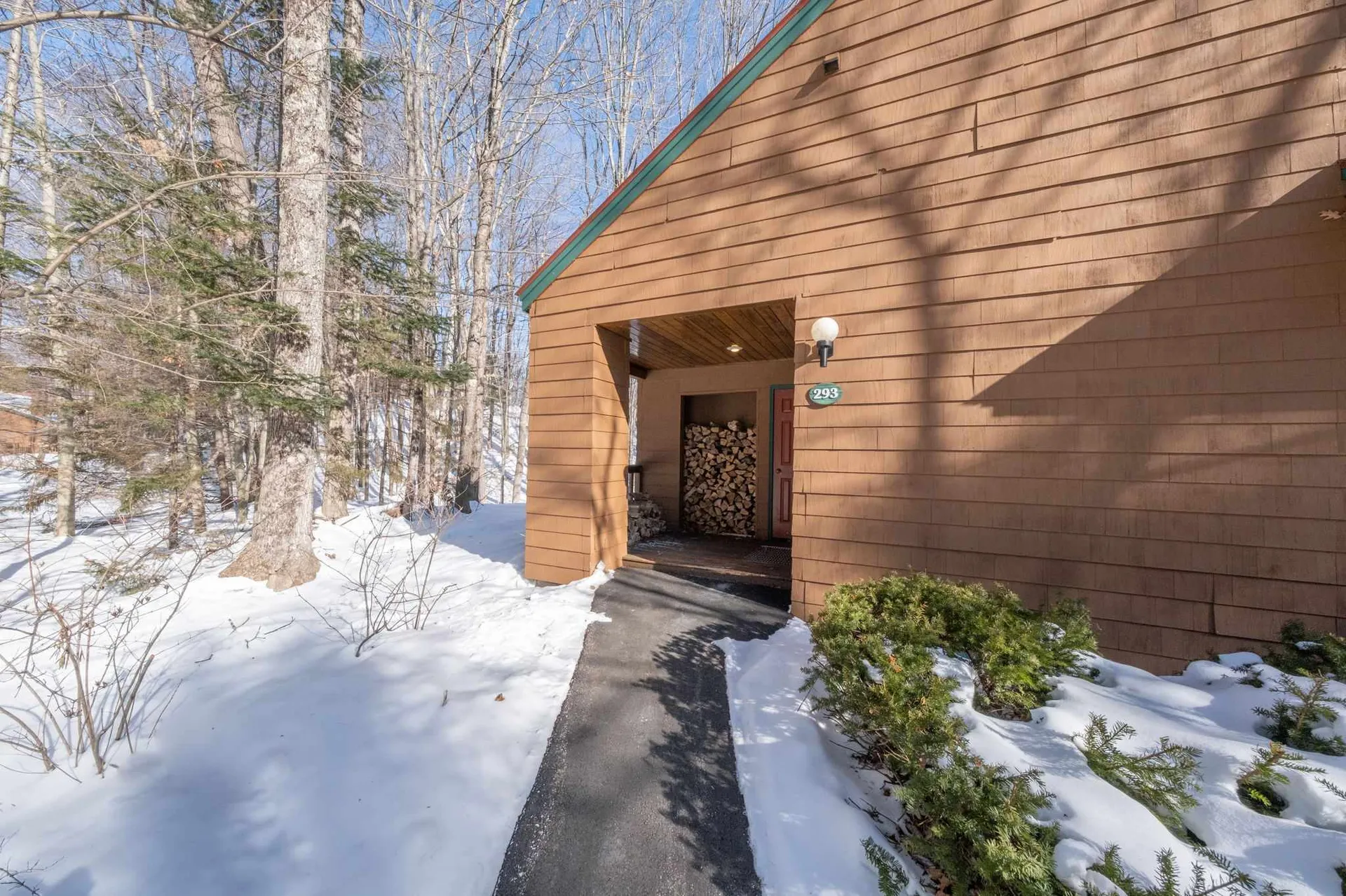 16 Riverfront Drive Woodstock NH 03262