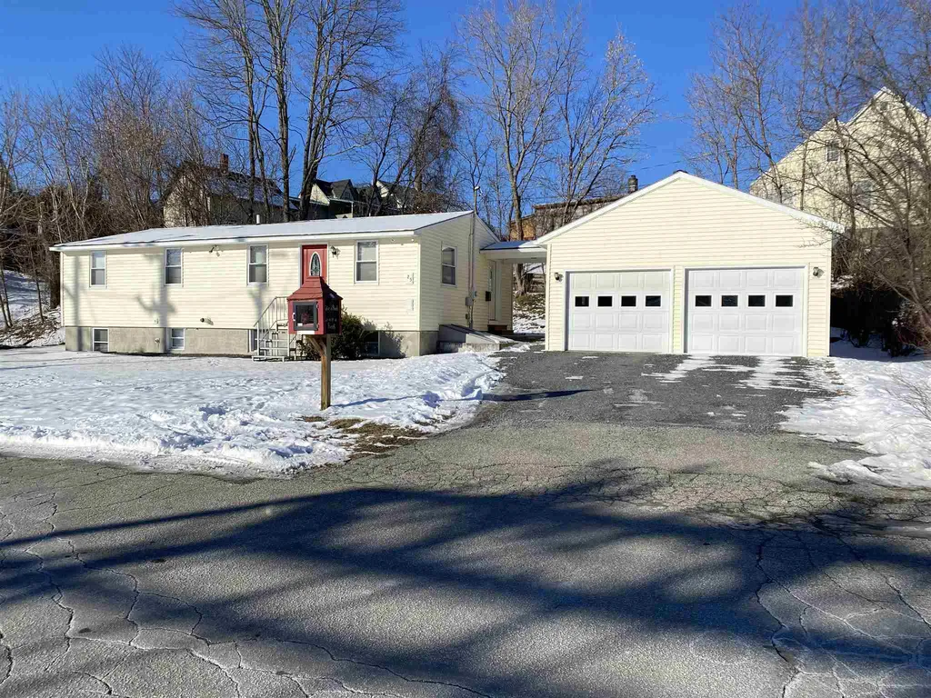 25 Lafayette Street Claremont NH 03743