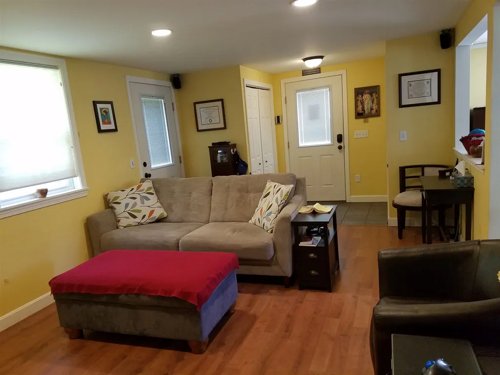 25 Lafayette Street Claremont NH 03743