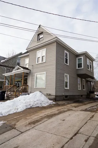 12 Courtland Street Nashua NH 03064