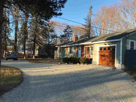 10 Depot Road Hampton Falls NH 03844