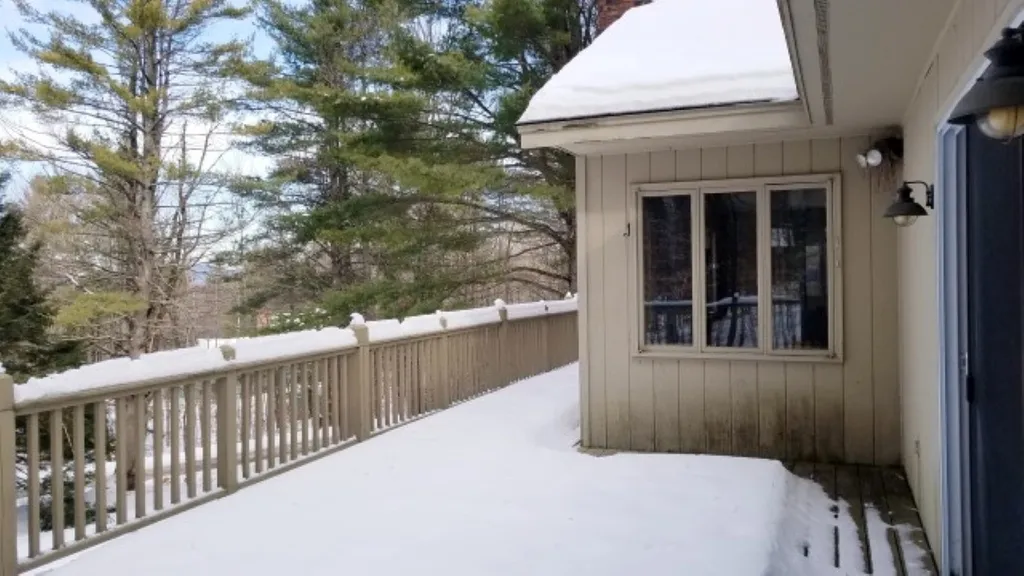 51 Wapiti Trail Hartford VT 05059