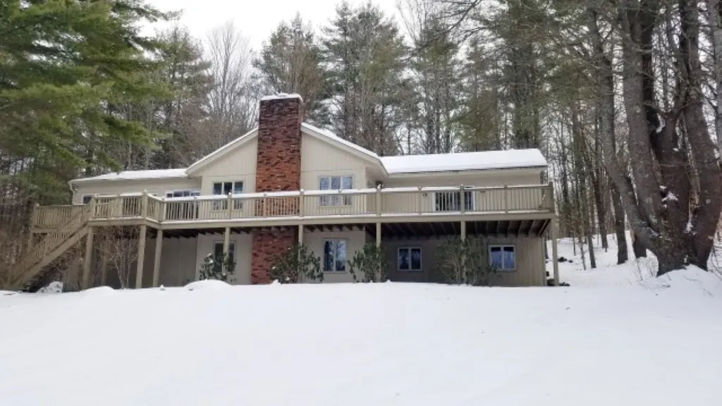 51 Wapiti Trail Hartford VT 05059