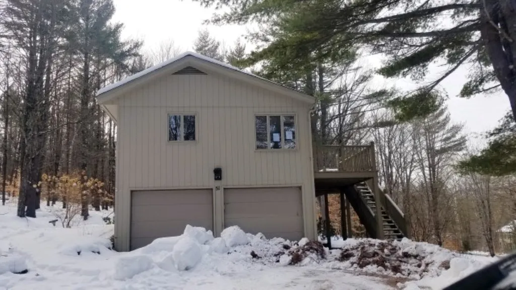 51 Wapiti Trail Hartford VT 05059