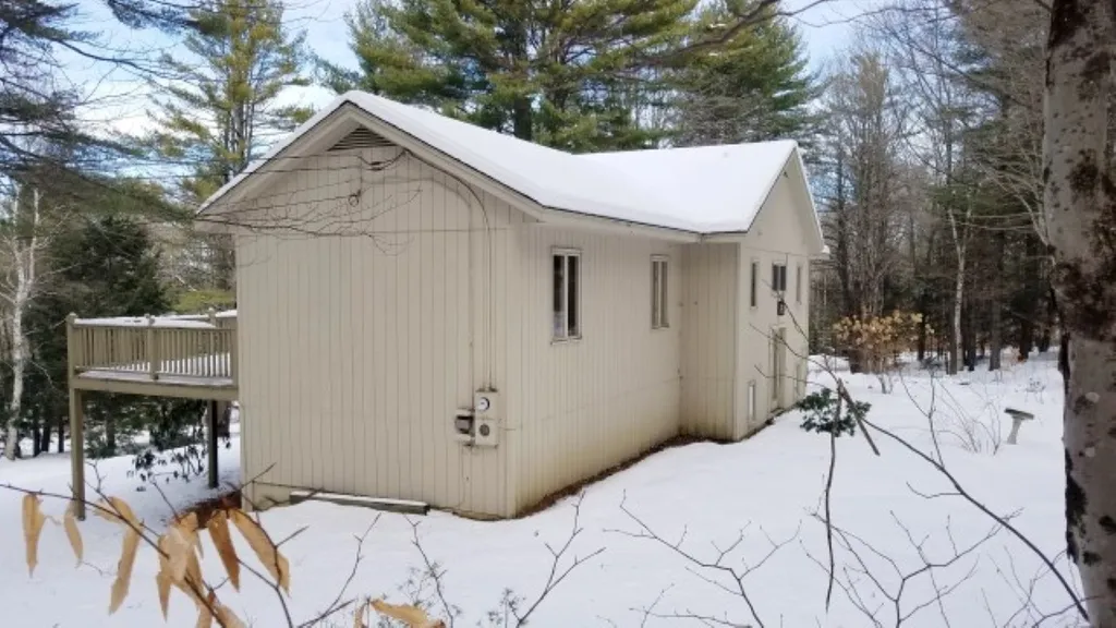 51 Wapiti Trail Hartford VT 05059