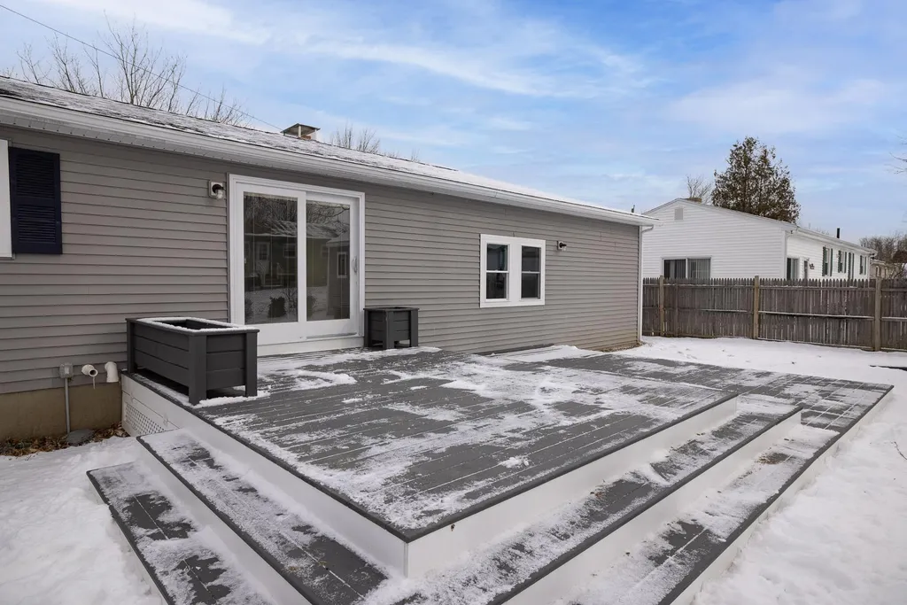 12 Suzanne Drive Portsmouth NH 03801
