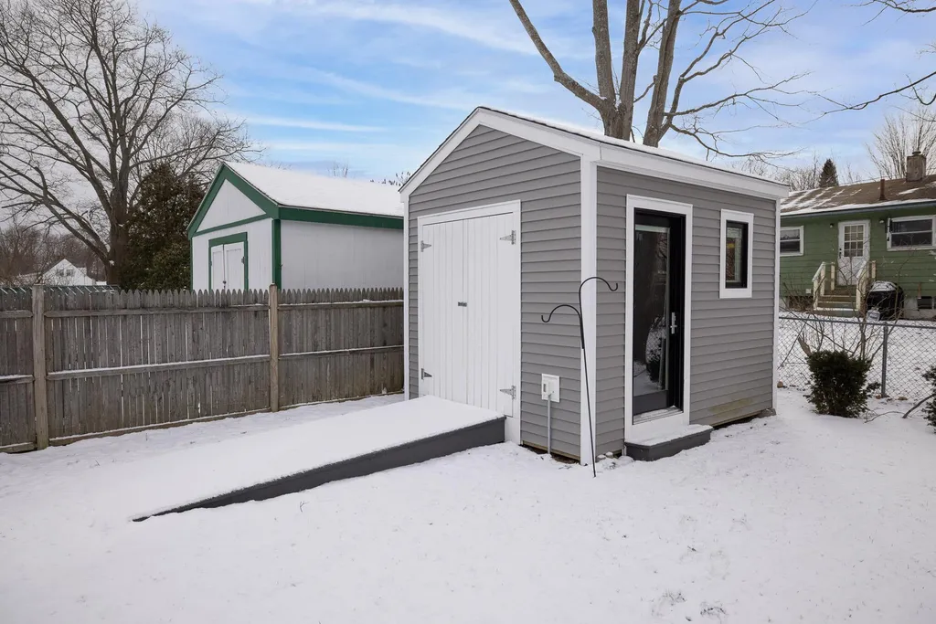 12 Suzanne Drive Portsmouth NH 03801