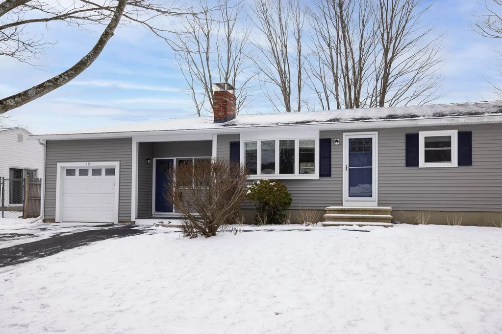 12 Suzanne Drive Portsmouth NH 03801