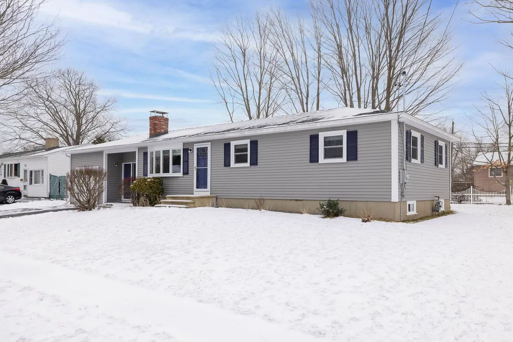 12 Suzanne Drive Portsmouth NH 03801