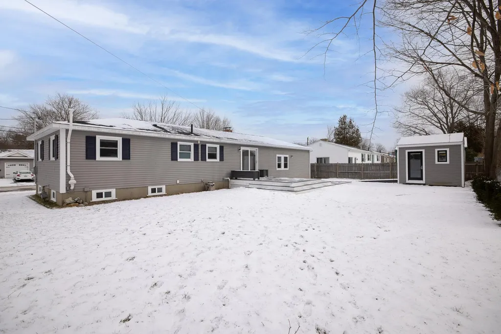 12 Suzanne Drive Portsmouth NH 03801