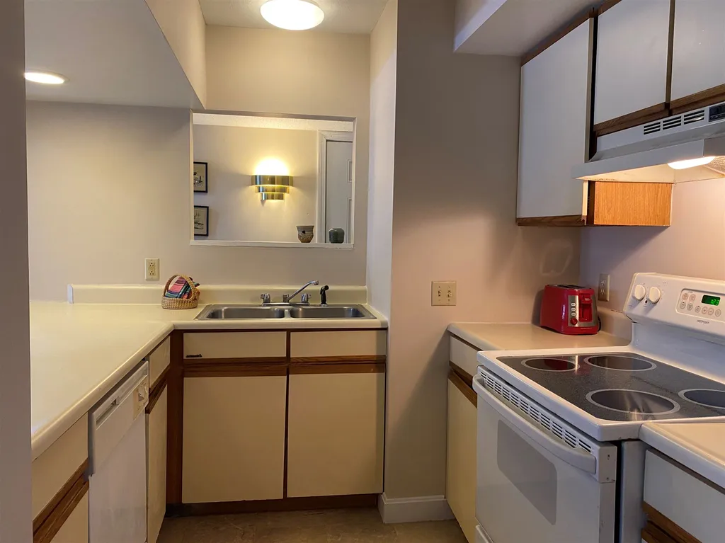 30 Wolf Road Lebanon NH 03766