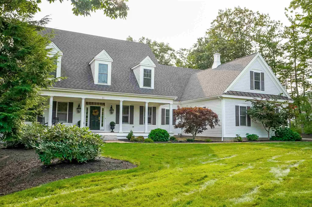11 Settlers Court Bedford NH 03110