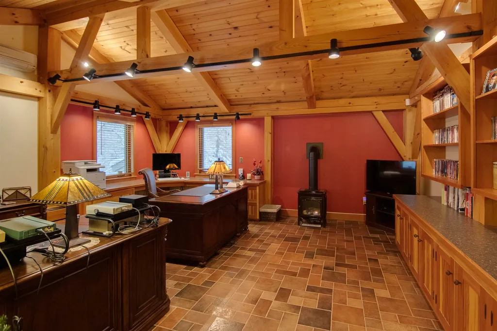 198 Pleasant Valley Road Lancaster NH 03584