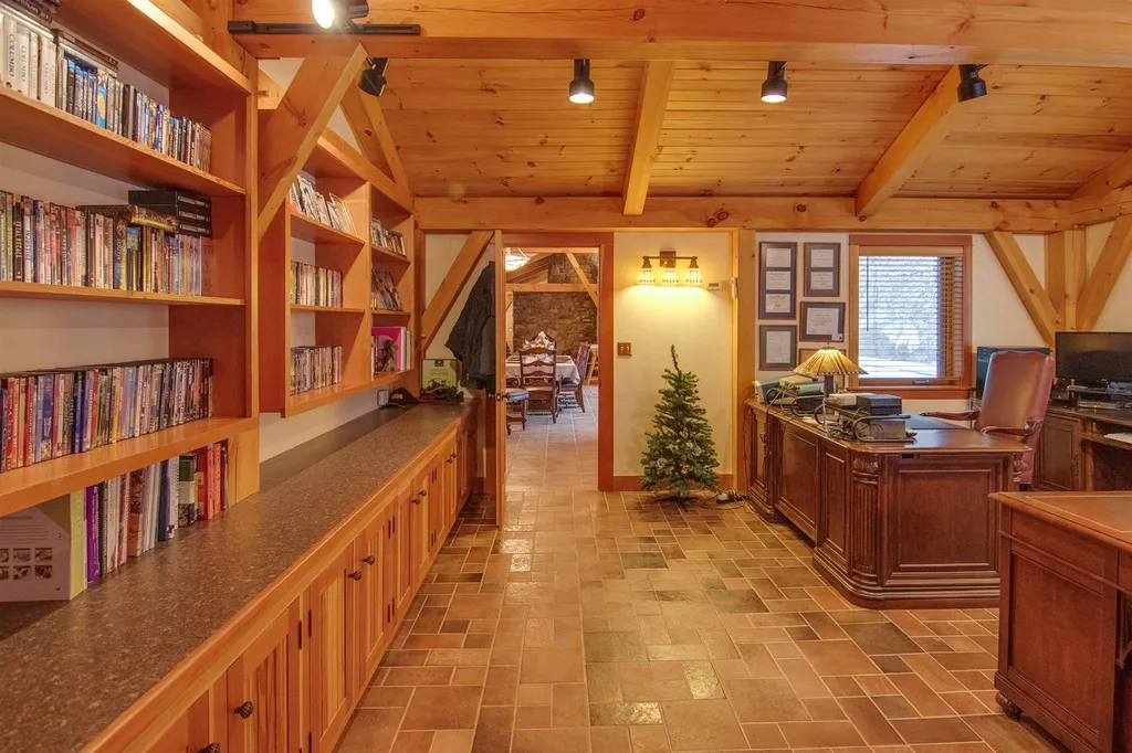 198 Pleasant Valley Road Lancaster NH 03584