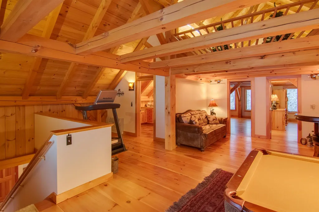 198 Pleasant Valley Road Lancaster NH 03584