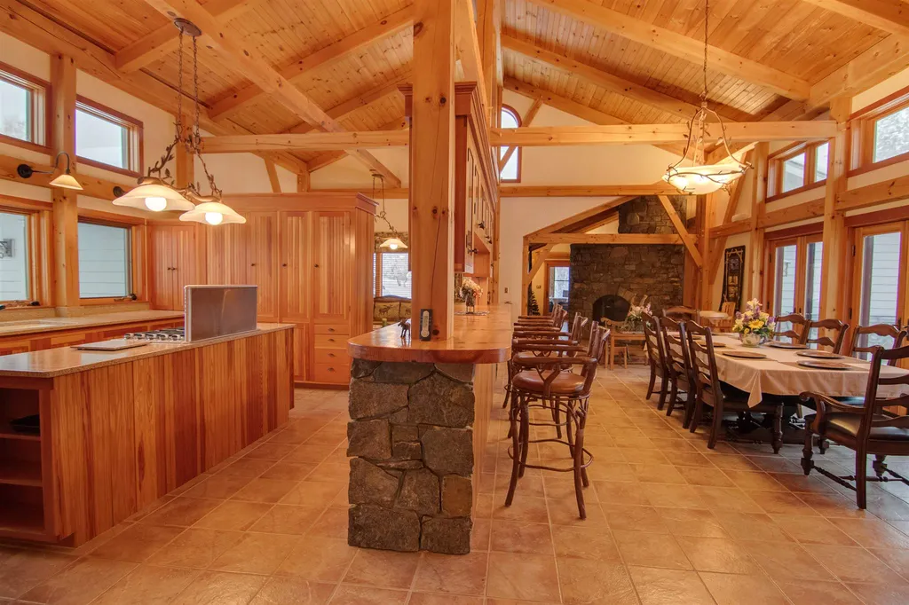 198 Pleasant Valley Road Lancaster NH 03584