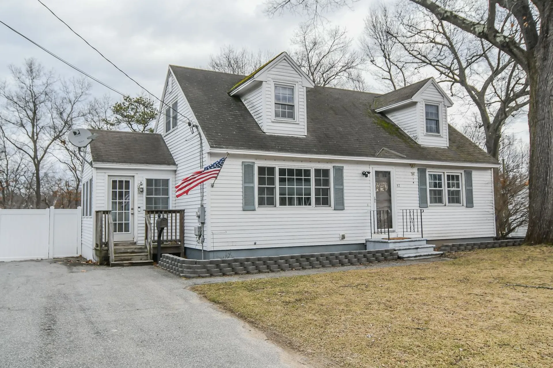 82 Gillis Street Nashua NH 03060
