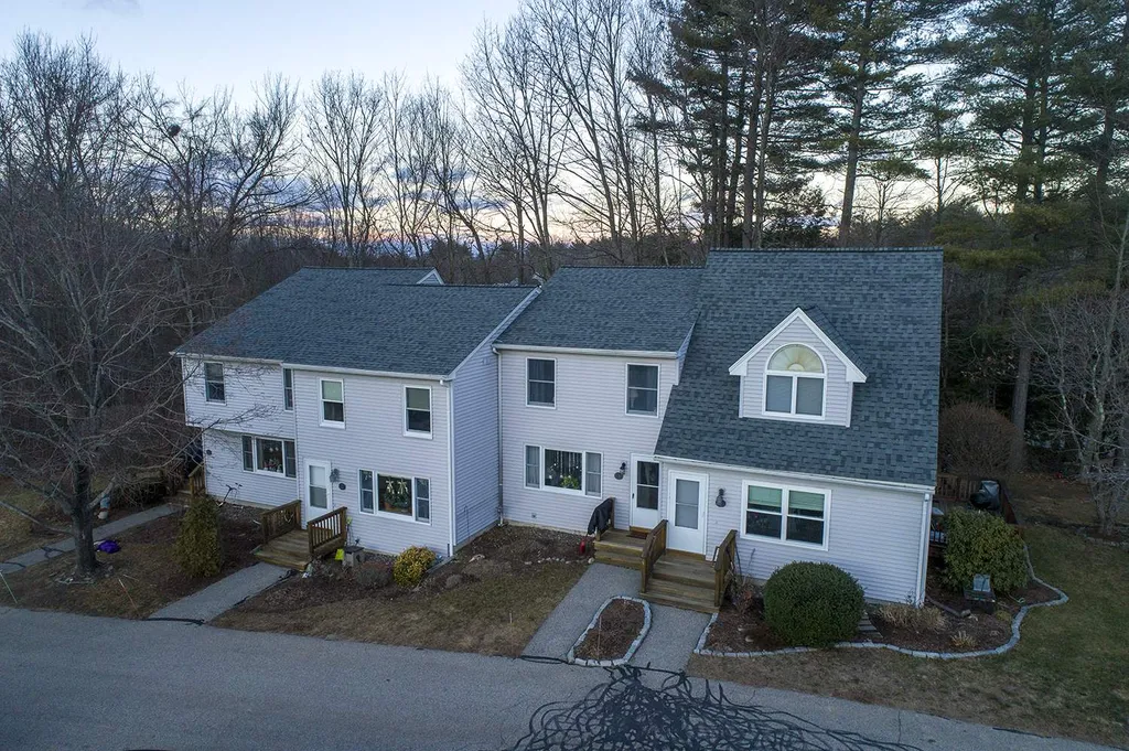 3 Fieldstone Estates Newmarket NH 03857