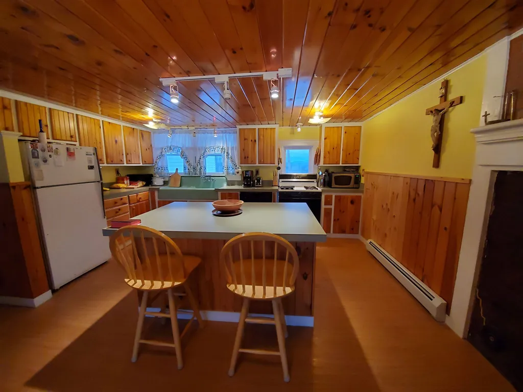 232 Jones Hill Road Enfield NH 03748