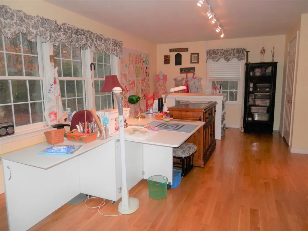 125 Tennyson Drive Manchester NH 03104