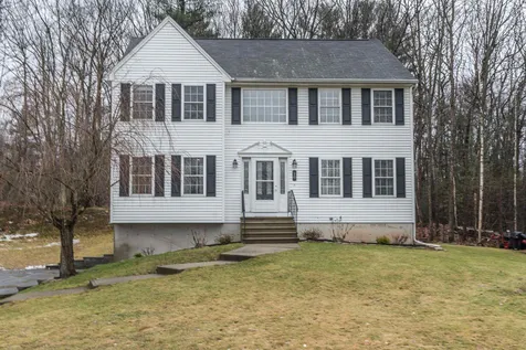 20 Hope Hill Road Derry NH 03038