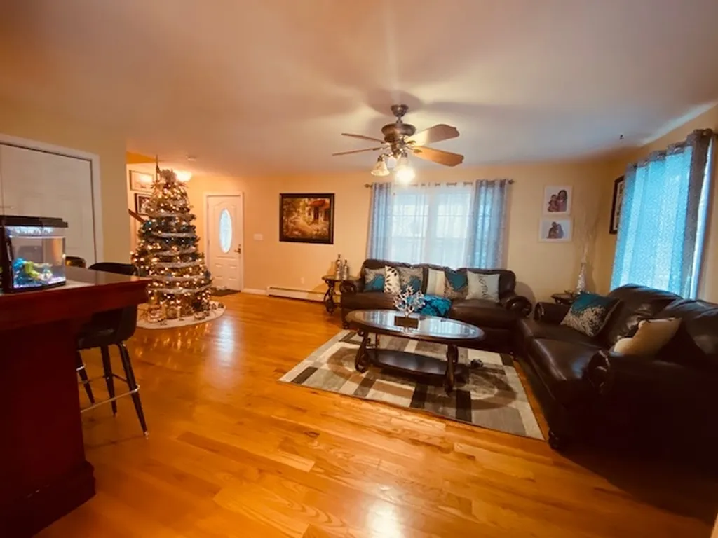 12 W Hillcrest Avenue Manchester NH 03103