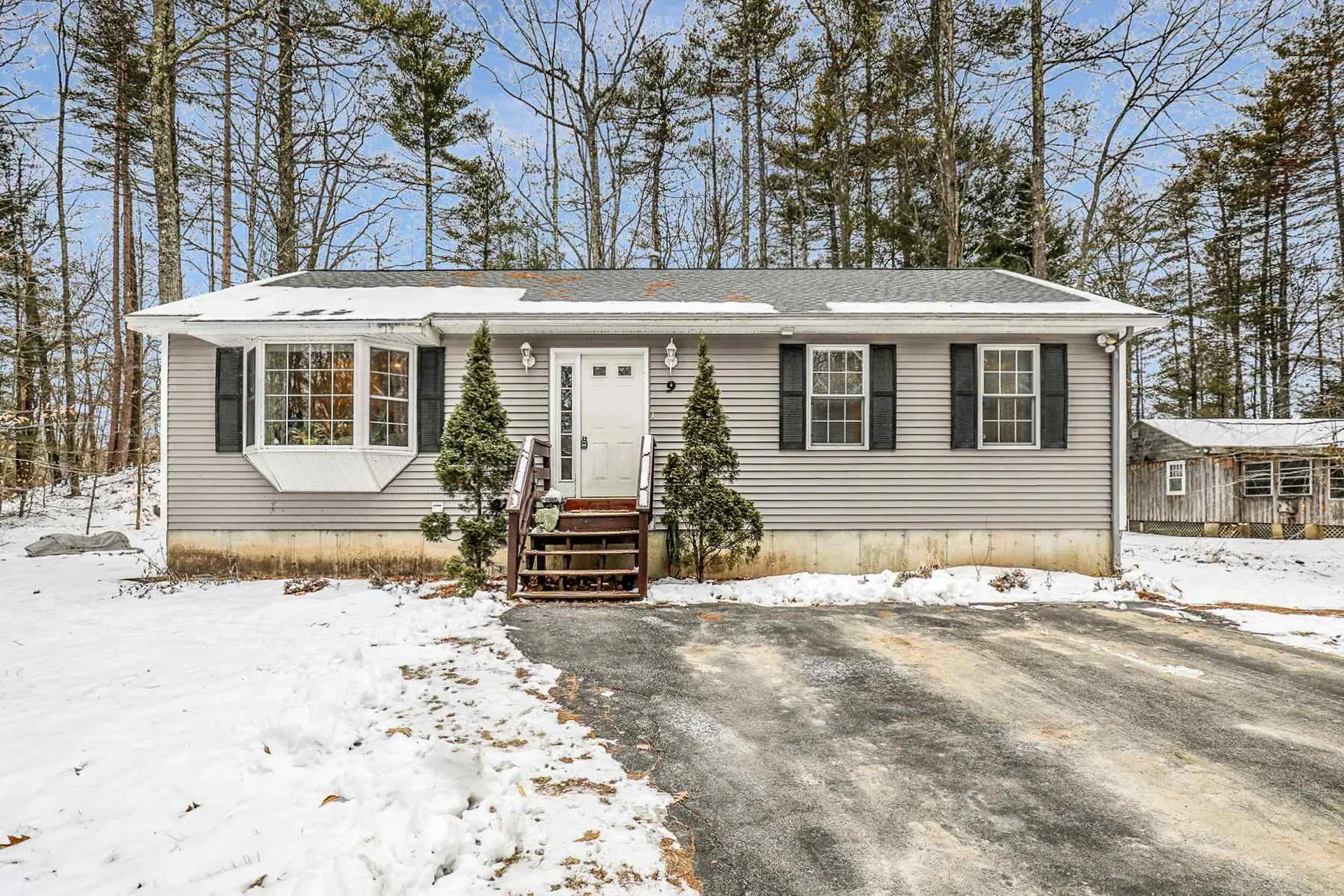 9 Summer Street Northwood NH 03261