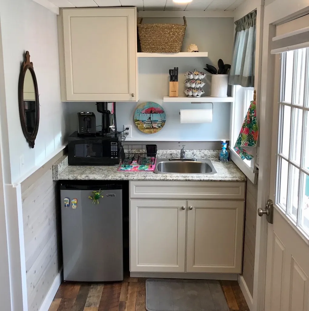 12 Keefe Avenue Hampton NH 03842