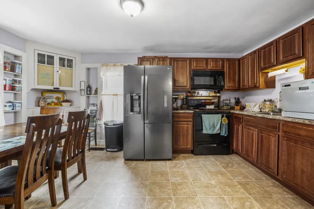 381 1st Nh Turnpike Northwood NH 03261