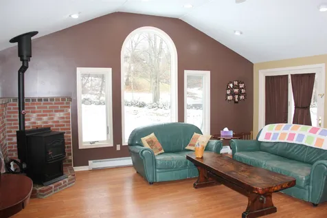 163 Fairview Avenue Henniker NH 03242