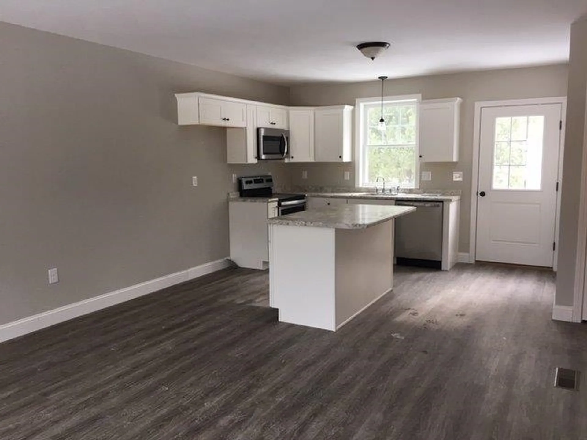 41 Critchett Road Raymond NH 03077