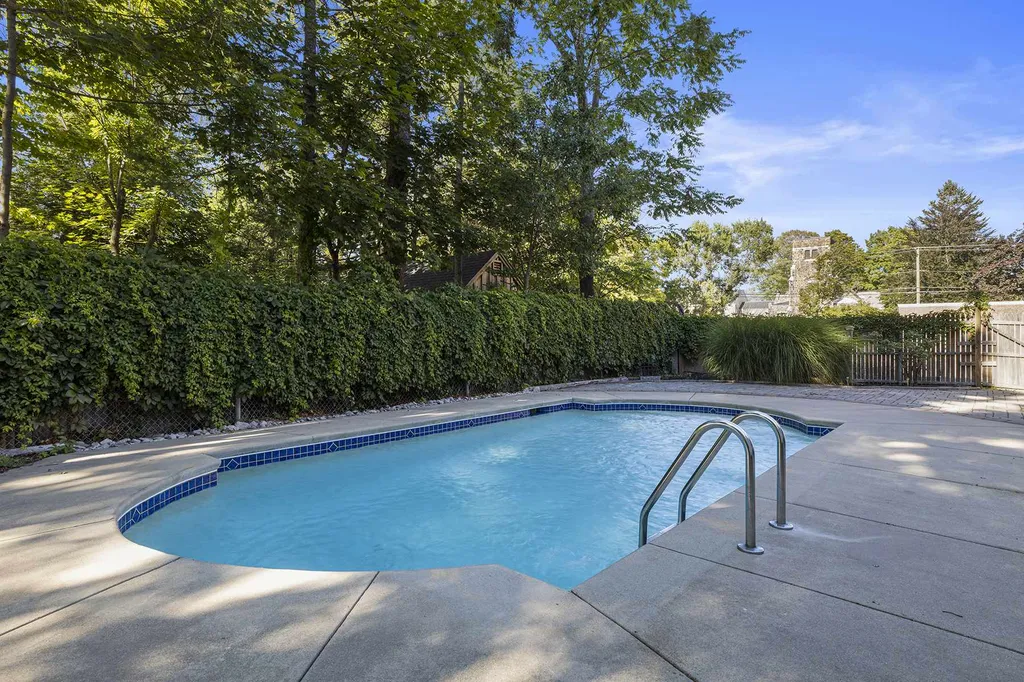 293 Rockland Street Portsmouth NH 03801