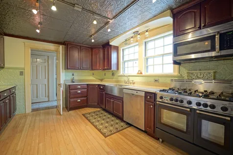 293 Rockland Street Portsmouth NH 03801