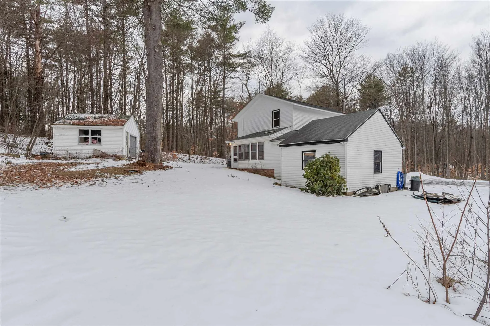 31 Pinnacle Street Hooksett NH 03106