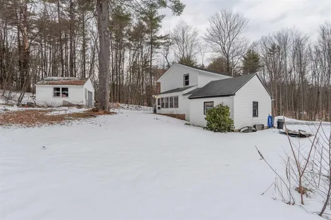 31 Pinnacle Street Hooksett NH 03106