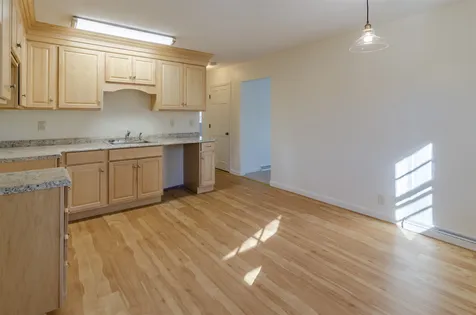 5-7 Victoria Circle Pelham NH 03076